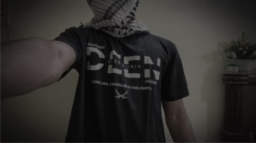 Deen Over Duniya V2 Round Neck Full Sleeve Islamic T Shirt photo review